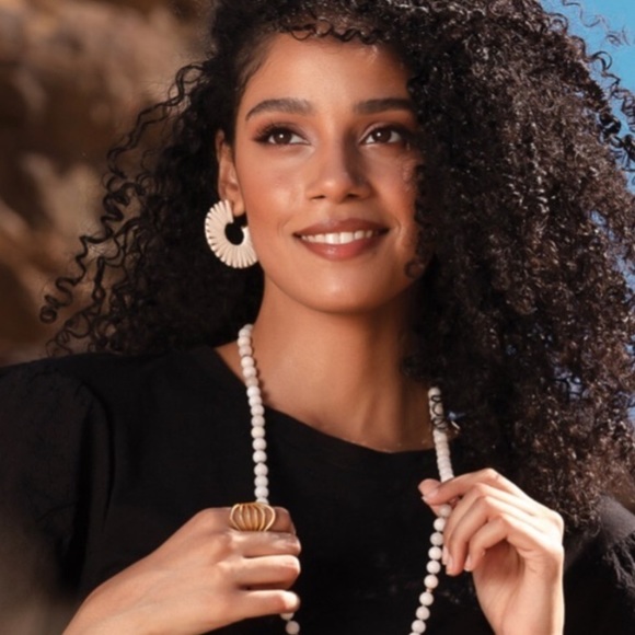 Park Lane Jewelry Canyon earrings. NIB. Neutral Raffia Style. - Picture 2 of 3